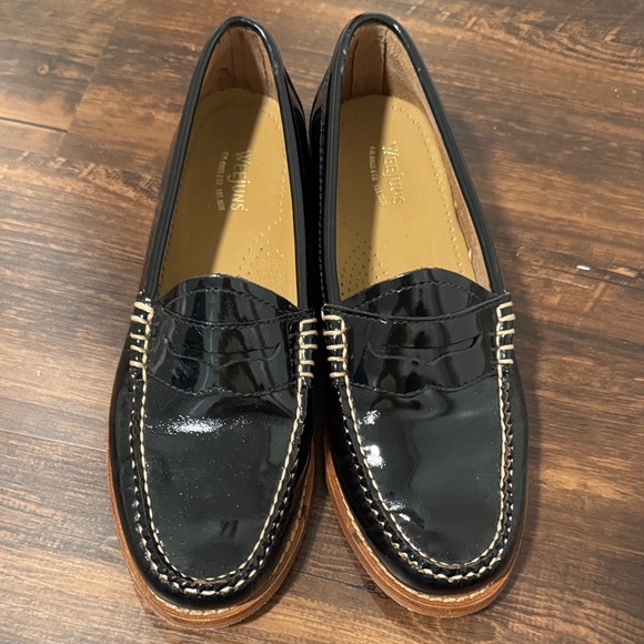 Weejuns Black Patent Leather Loafers sz 6 - Picture 1 of 9